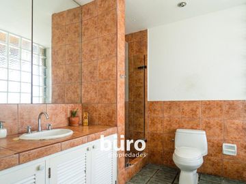 EXCELENTE CASA EN VENTA CON VISTA AL MAR EN MALECON PICO ALTO DE PUNTA HERMOSA