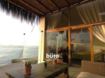 EXCELENTE CASA EN VENTA CON VISTA AL MAR EN MALECON PICO ALTO DE PUNTA HERMOSA