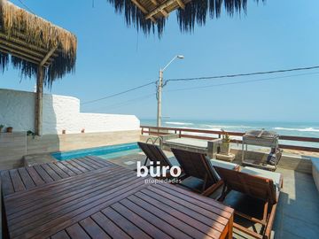 EXCELENTE CASA EN VENTA CON VISTA AL MAR EN MALECON PICO ALTO DE PUNTA HERMOSA