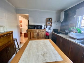 La Cruz, Quillota . Casa rebajada y central.