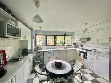 Salvador Vergara, Reñaca. Departamento con excelente ubicación.