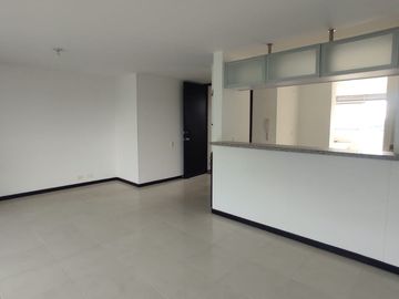 EN VENTA APARTAMENTO EN LAGOS DE VERDE ALFAGUARA SEXTO PISO