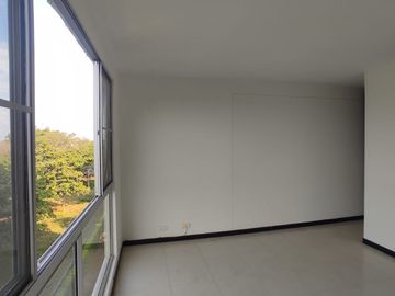 EN VENTA APARTAMENTO EN LAGOS DE VERDE ALFAGUARA SEXTO PISO
