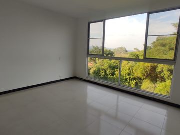 EN VENTA APARTAMENTO EN LAGOS DE VERDE ALFAGUARA SEXTO PISO
