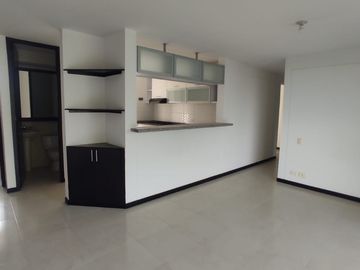EN VENTA APARTAMENTO EN LAGOS DE VERDE ALFAGUARA SEXTO PISO
