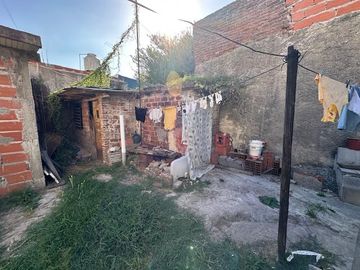 Casa en  venta en centro de G. de Laferrere