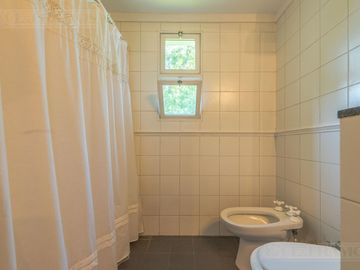 Casa en Venta en El Estribo, Pilar – Lote Interno y Gran Jardín  - Escriturable