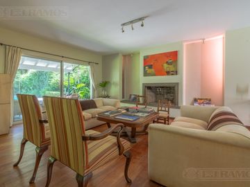 Casa en Venta en El Estribo, Pilar – Lote Interno y Gran Jardín  - Escriturable