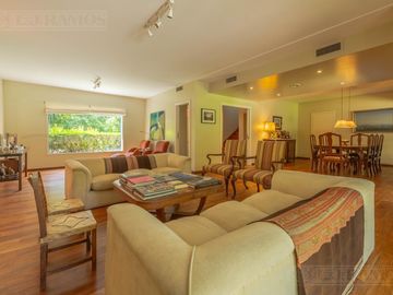 Casa en Venta en El Estribo, Pilar – Lote Interno y Gran Jardín  - Escriturable