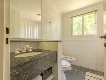 Casa en Venta en El Estribo, Pilar – Lote Interno y Gran Jardín  - Escriturable