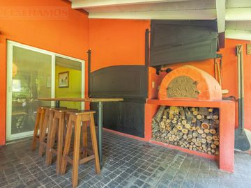 Casa en Venta en El Estribo, Pilar – Lote Interno y Gran Jardín  - Escriturable