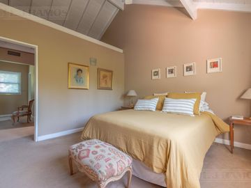 Casa en Venta en El Estribo, Pilar – Lote Interno y Gran Jardín  - Escriturable