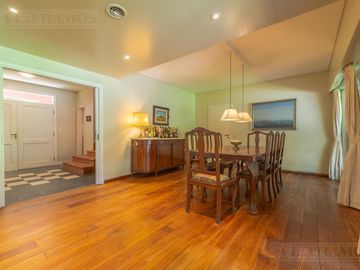 Casa en Venta en El Estribo, Pilar – Lote Interno y Gran Jardín  - Escriturable