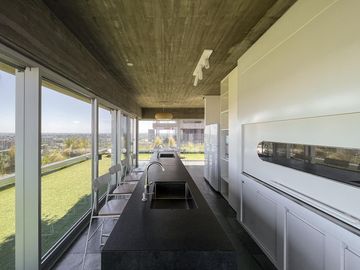 Departamento de 3 dormitorios en suite con amenities y vista al río