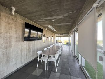 Departamento de 3 dormitorios en suite con amenities y vista al río