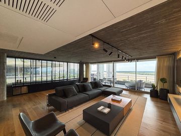 Departamento de 3 dormitorios en suite con amenities y vista al río