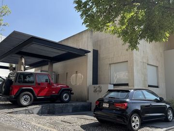 Casa en venta en La Vista,  Bosque Real