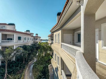 Departamentos Premium de 3 dormitorios con amenities en la barranca de Alberdi