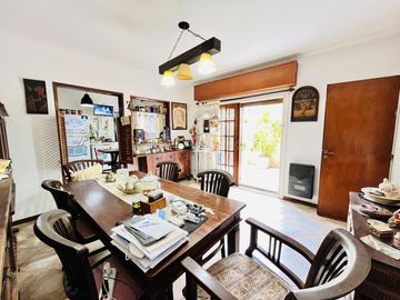 VENTA - PH TIPO CASA AL FRENTE - 5 AMBIENTES - VILLA URQUIZA