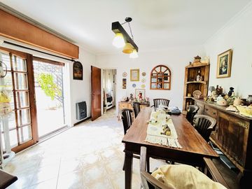 VENTA - PH TIPO CASA AL FRENTE - 5 AMBIENTES - VILLA URQUIZA