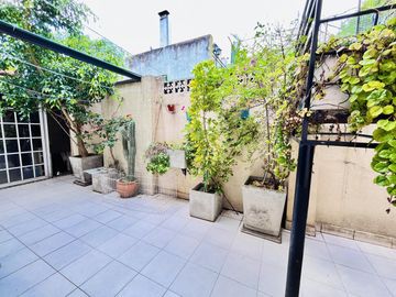 VENTA - PH TIPO CASA AL FRENTE - 5 AMBIENTES - VILLA URQUIZA