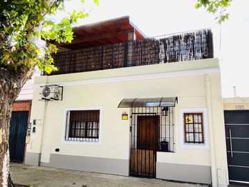 VENTA - PH TIPO CASA AL FRENTE - 5 AMBIENTES - VILLA URQUIZA