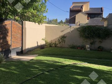 VENTA CASA 4 DORMITORIOS  - B° ALTA BARDA, NEUQUEN