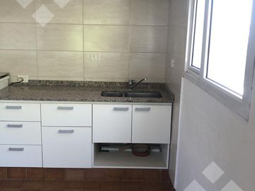 VENTA CASA 4 DORMITORIOS  - B° ALTA BARDA, NEUQUEN