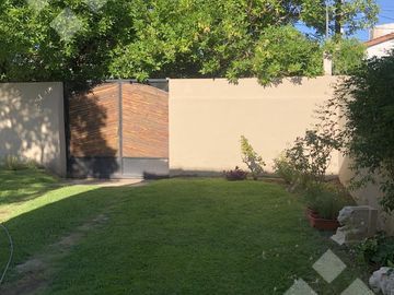 VENTA CASA 4 DORMITORIOS  - B° ALTA BARDA, NEUQUEN