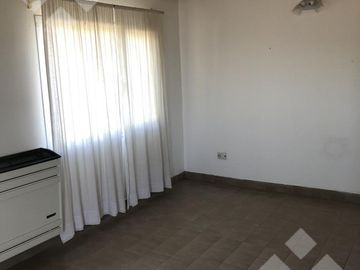 VENTA CASA 4 DORMITORIOS  - B° ALTA BARDA, NEUQUEN