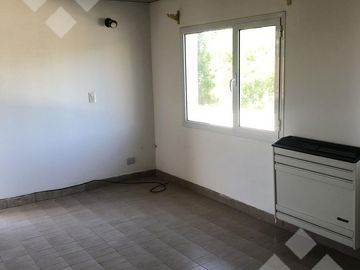 VENTA CASA 4 DORMITORIOS  - B° ALTA BARDA, NEUQUEN