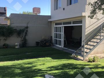 VENTA CASA 4 DORMITORIOS  - B° ALTA BARDA, NEUQUEN