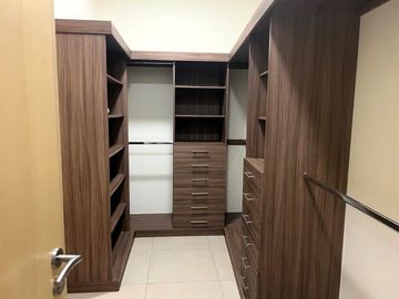 DEPARTAMENTO AMUEBLADO VENTA METROPOLITAN T2