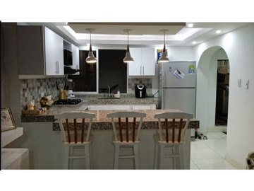 Venta de apartamento de 3 habitaciones en Bavaria, Santa Marta