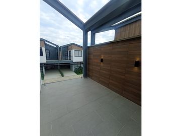 Se renta casa para estrenar/ cerritos