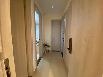 SE VENDE REMODELADO APARTAMENTO EN ALTO PRADO