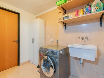 Venta casa estilo tríplex 5 ambientes con jardín y pileta en Vicente Lopez