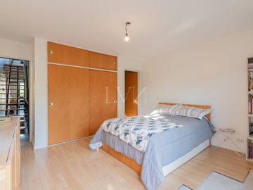 Venta casa estilo tríplex 5 ambientes con jardín y pileta en Vicente Lopez