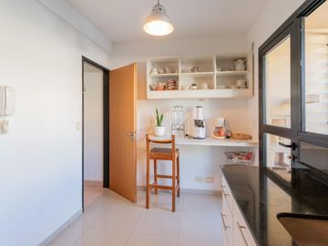 Venta casa estilo tríplex 5 ambientes con jardín y pileta en Vicente Lopez
