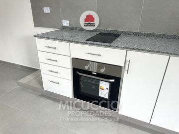 Departamento en venta, René Favaloro N°56 (N°3, Planta Alta), Los Cardales