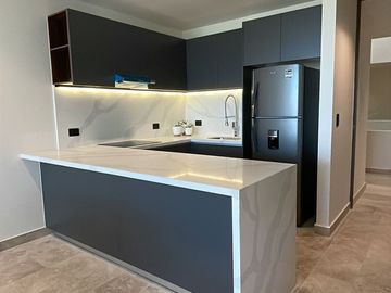 Renta Departamento Amueblado de 1 recámara en Varanta!