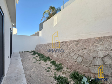 Casa en venta en Valle Escondido