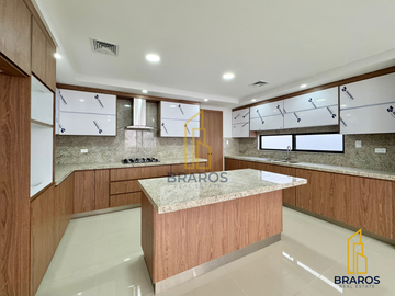 Casa en venta en Valle Escondido