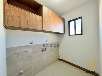Casa en venta en Valle Escondido