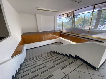 OFICINA EN RENTA,  CALZADA DE GUADALUPE.