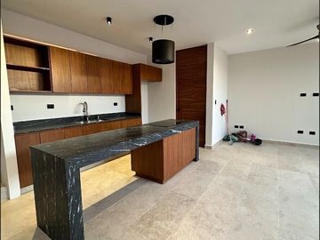 Casa en Venta en Temozón Norte, 3 recámaras, 3.5 baños