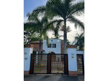 Casa campestre en condominio para la venta en Cerritos, Pereira!!!