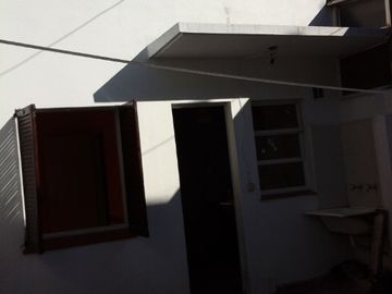 Casa en alquiler en Moron Sur