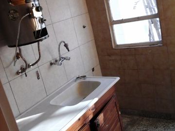 Casa en alquiler en Moron Sur
