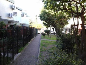Casa en alquiler en Moron Sur